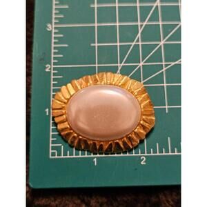 Vintage POGGI Oval Brooch